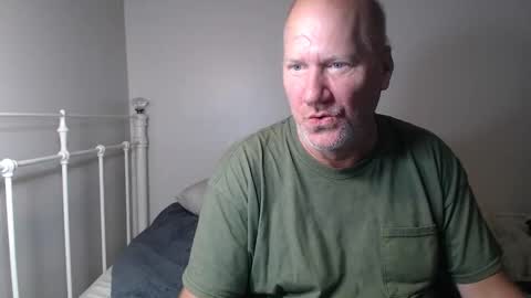 Snapshot of casinocam chatting on April 25, 2:36 pm CasinoCam online show from April 25, 2:36 pm