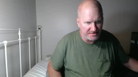 Snapshot of casinocam chatting on April 26, 2:53 am CasinoCam online show from April 26, 2:53 am