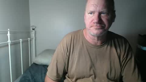 Snapshot of casinocam chatting on April 29, 11:14 am CasinoCam online show from April 29, 11:14 am