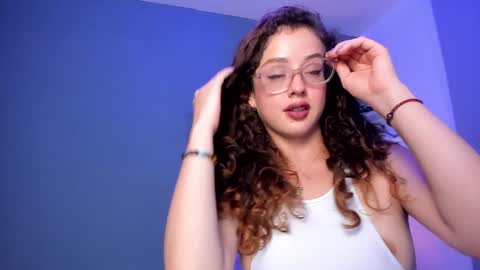 Snapshot of cassandra_caiin chatting on December 20, 10:00 pm Cassie online show from December 20, 10:00 pm