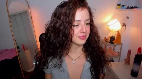 Snapshot of cassandra_caiin chatting on October 2, 12:01 pm Cassie online show from October 2, 12:01 pm