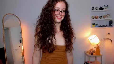 Snapshot of cassandra_caiin chatting on October 7, 8:39 pm Cassie online show from October 7, 8:39 pm