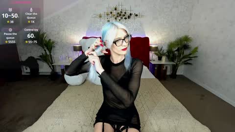 Cassandra online show from January 15, 12:41 am