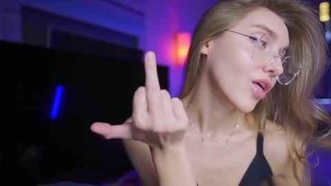 Snapshot of cassiablade1 chatting on July 2, 3:07 pm Seductress Cassia FINDOM AND SADISM NO NUDE online show from July 2, 3:07 pm