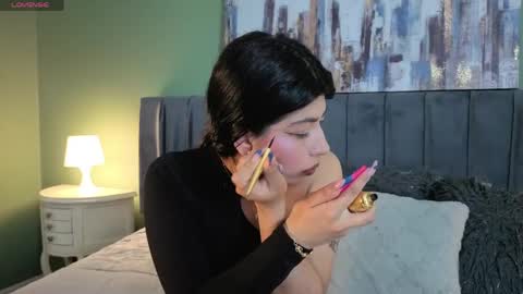 cassie_bloom online show from June 5, 3:35 am