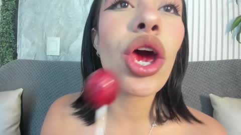 Cassie Jones online show from February 8, 3:21 am