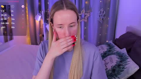 Cassie online show from December 27, 9:00 pm