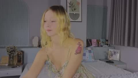 Cassie online show from December 1, 3:33 am