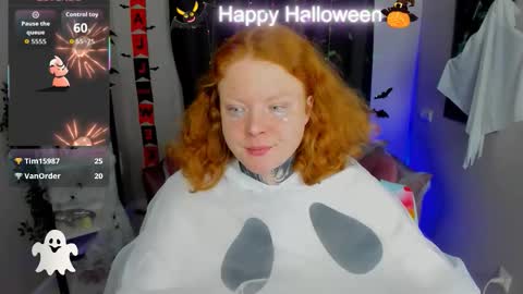 Snapshot of cassie_xkiss chatting on October 31, 9:49 pm Cassie online show from October 31, 9:49 pm