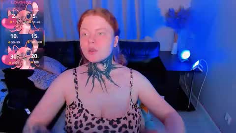 Snapshot of cassie_xkiss chatting on November 19, 8:53 pm Cassie online show from November 19, 8:53 pm