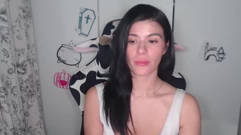 Snapshot of cassiealvarez chatting on October 7, 4:53 am cassiealvarez online show from October 7, 4:53 am