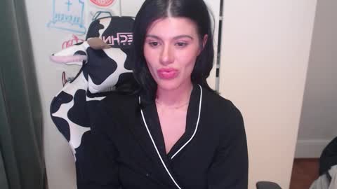 Snapshot of cassiealvarez chatting on October 19, 2:45 am cassiealvarez online show from October 19, 2:45 am