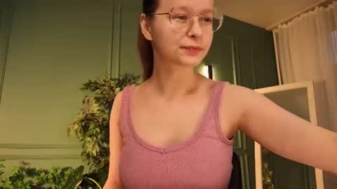 Snapshot of cassiecool chatting on June 23, 7:45 pm assie online show from June 23, 7:45 pm