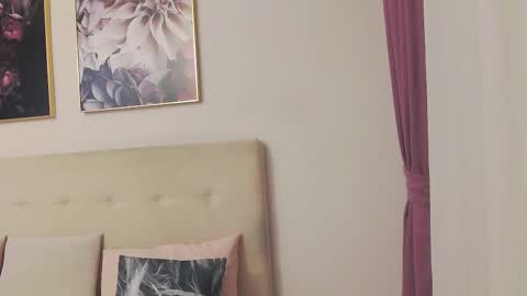 CassieHilton online show from February 3, 9:09 pm