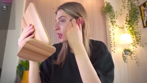 Im Cassie3 online show from February 24, 8:01 am