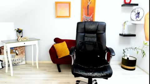 CassieJonas online show from December 12, 10:45 am