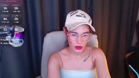 Snapshot of cassiemich chatting on March 11, 12:54 am Cassie online show from March 11, 12:54 am