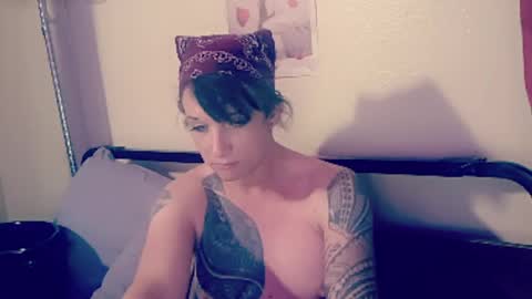 Cassiemichelle online show from April 16, 7:53 am