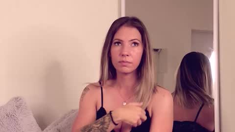 Cassi online show from November 15, 5:38 am