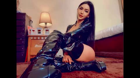 CassieValbalera online show from April 22, 2:47 am