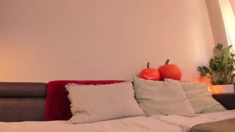  cassandra  online show from October 29, 1:13 pm