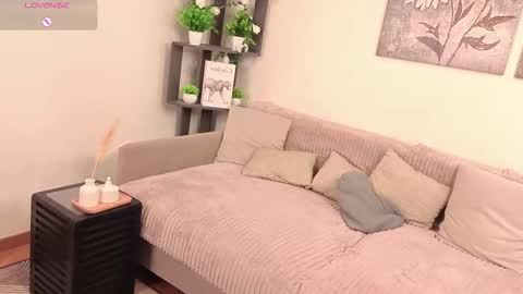 Snapshot of cassondranisonger chatting on February 12, 3:18 pm Mary online show from February 12, 3:18 pm