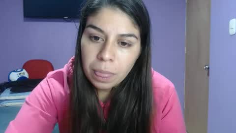 Snapshot of cata_09 chatting on May 2, 6:24 pm cata online show from May 2, 6:24 pm