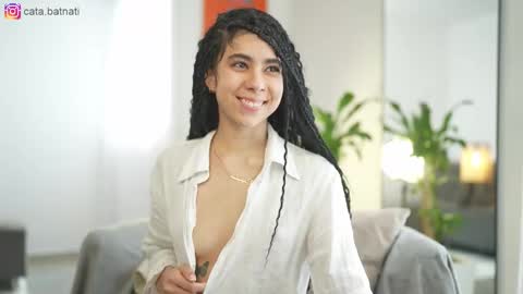 Catalina online show from March 12, 2:34 pm