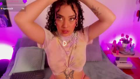 Cata green model independient online show from April 17, 7:28 pm