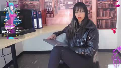 Queen Catalella online show from November 21, 3:16 am