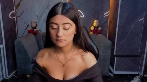 catalella_little_b online show from June 5, 8:14 pm