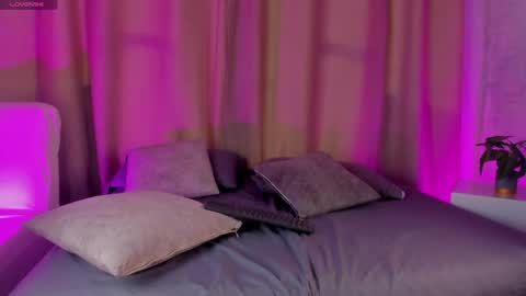 Snapshot of catalella_rouse chatting on April 29, 8:37 pm catalella_rouse online show from April 29, 8:37 pm