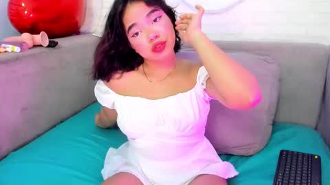 Snapshot of cataleya_bianchi chatting on February 8, 10:29 pm Cataleya online show from February 8, 10:29 pm