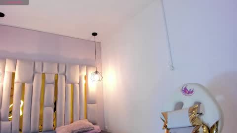 Snapshot of cataleya_sambrano chatting on October 6, 11:07 am Cataleya online show from October 6, 11:07 am