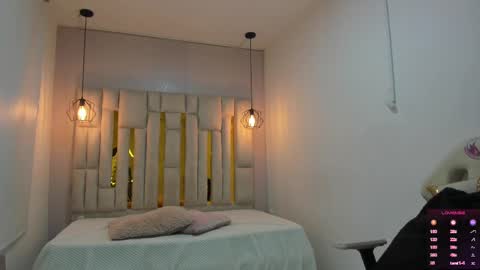 Snapshot of cataleya_sambrano chatting on October 29, 11:01 am Cataleya online show from October 29, 11:01 am