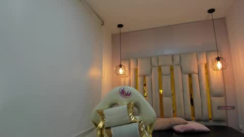 Snapshot of cataleya_sambrano chatting on October 30, 11:00 am Cataleya online show from October 30, 11:00 am