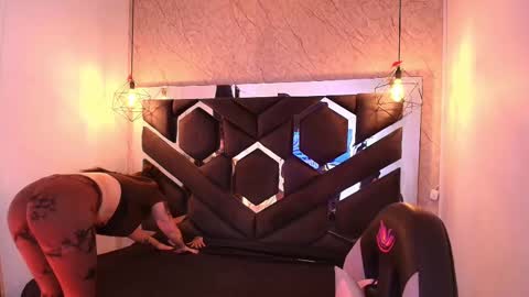 Snapshot of cataleya_sambrano chatting on November 24, 11:10 am Cataleya online show from November 24, 11:10 am