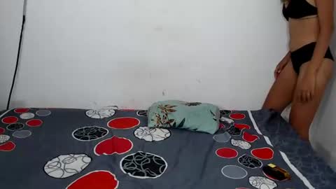 cataliinah_ online show from June 13, 6:50 pm