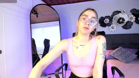 Catalina online show from February 25, 12:34 pm