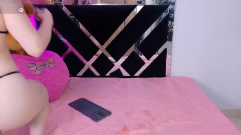 Catalina  online show from April 21, 11:18 pm