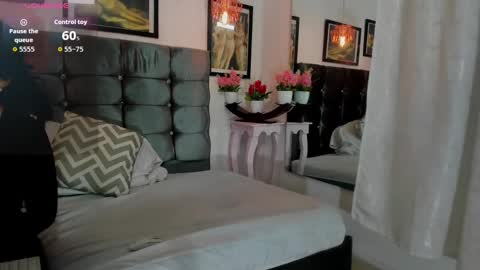 catalina_wheels online show from October 19, 4:35 am