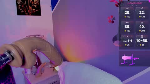 catalina_whore1 online show from February 3, 6:35 pm