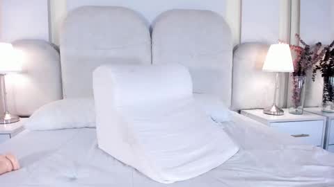 Call me Cata  online show from December 15, 12:18 am