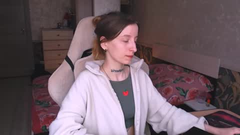 Snapshot of cath_dysphoria_ chatting on April 23, 11:20 am CATH online show from April 23, 11:20 am