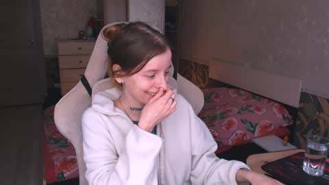 Snapshot of cath_dysphoria_ chatting on April 23, 12:29 pm CATH online show from April 23, 12:29 pm
