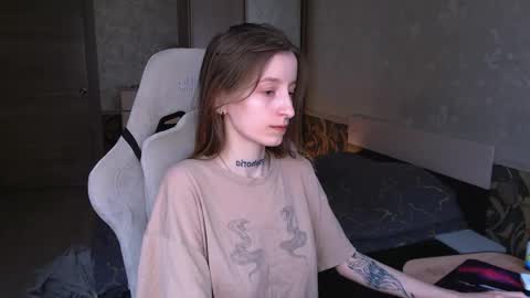 Snapshot of cath_dysphoria_ chatting on May 9, 10:42 am CATH online show from May 9, 10:42 am