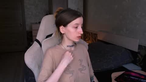 Snapshot of cath_dysphoria_ chatting on May 11, 9:26 am CATH online show from May 11, 9:26 am