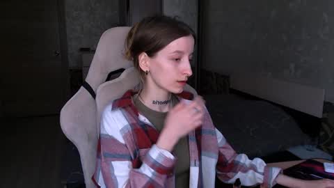 Snapshot of cath_dysphoria_ chatting on May 16, 10:36 am CATH online show from May 16, 10:36 am