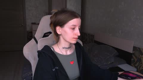 Snapshot of cath_dysphoria_ chatting on May 17, 11:28 am CATH online show from May 17, 11:28 am