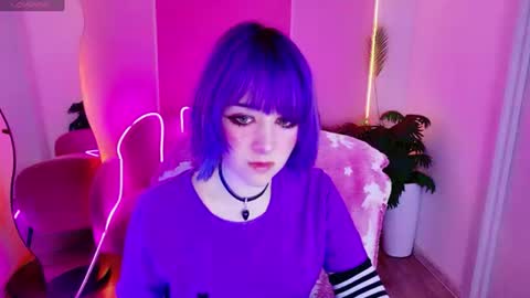 KettieHi My name is Katie I love drawing and I can play the guitar. And  love dancing online show from June 19, 10:30 am